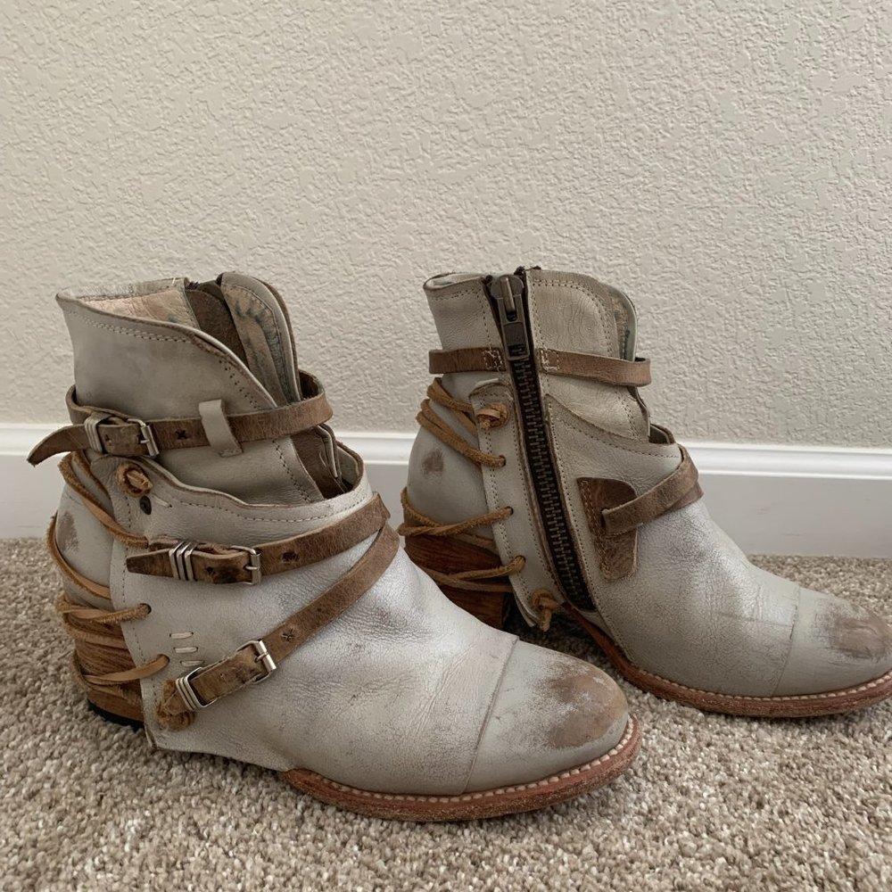 Freebird CRUE Ankle Boot, ICE, Size 10